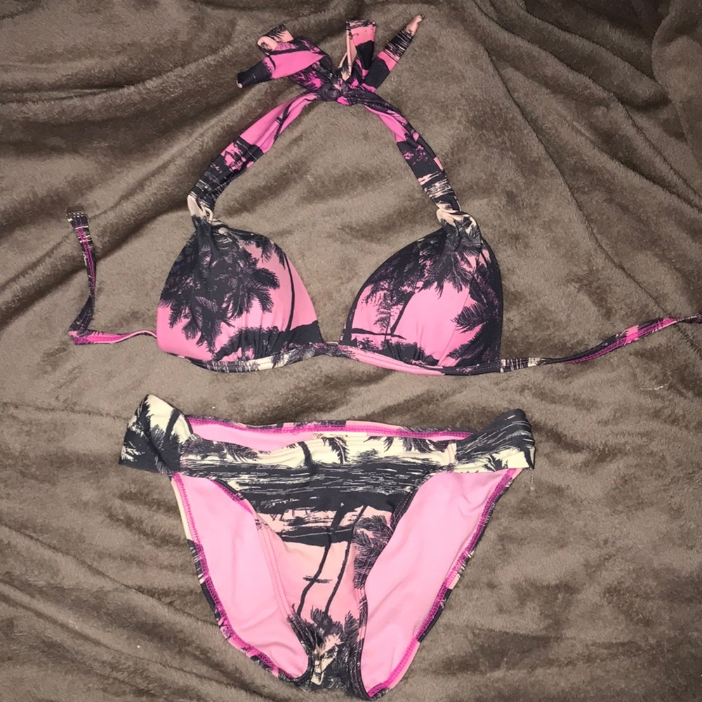 Bathing suit